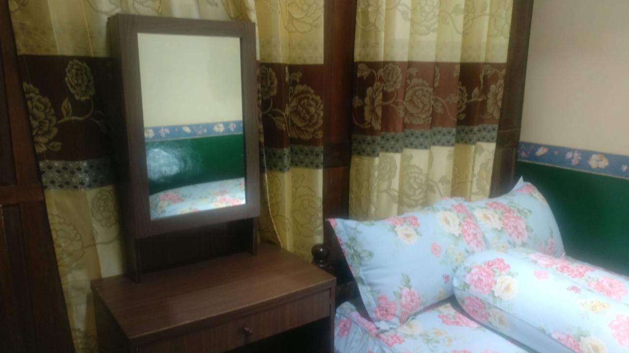 Homestay Arya Mangunan Bantul Ngoại thất bức ảnh
